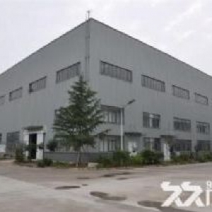 临安青山湖工业园区4500方独门独院厂房出租，带有化工涂料环