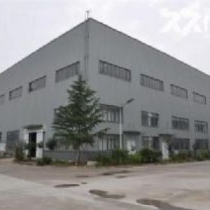 临安化龙工业区1－3层8700方厂房出租，可以做家具油漆，有