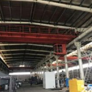 塘栖单层10000方带行车厂房出租，层高16米，可分租