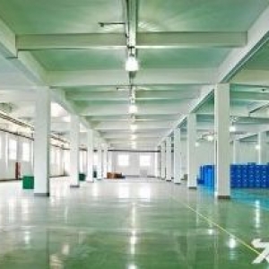 出租临安锦南工业区1～4层2200方厂房出租，价格16块可谈