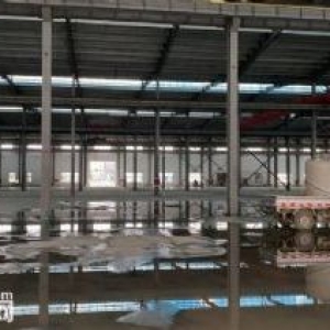 出租径山独门独院3300方单层高度10米带行车厂房，混凝土结