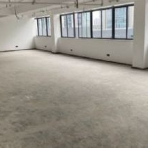 滨江高新技术区，一楼房子出租，高4.5米到6米，楼板载荷一吨