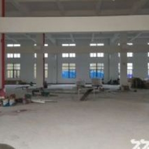 机场高架下1000方一楼层高七米适合五金仓储加工