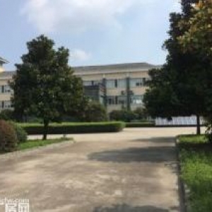 江东大桥附近2000方一楼厂房，可注册可办二类环评，租期稳定