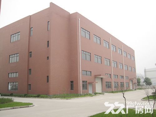 老余杭中泰工业园区1−2楼5500方厂房出租，整租价格20元。证件齐全，车辆进出