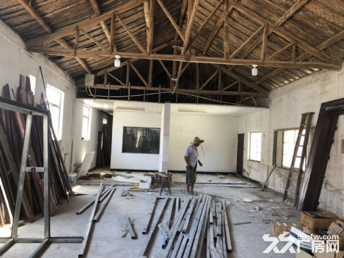 瓶窑凤都工业区 200方起租适合做舞台搭建 钣金 机械 广告 仓储交通方便 环境