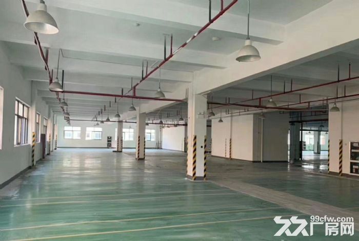 出租新街2000方厂房，1−2层  报价：40万/年