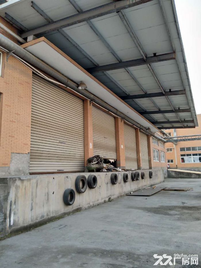 出租余杭仁和一楼厂房 仓库 8千方可分割出租 大车进出方便