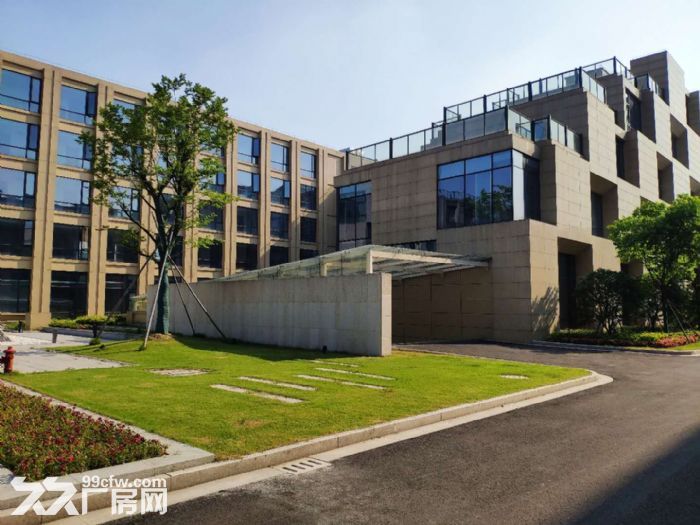 开发区一楼楼上厂房便宜租 面积1000方起 部分带装修