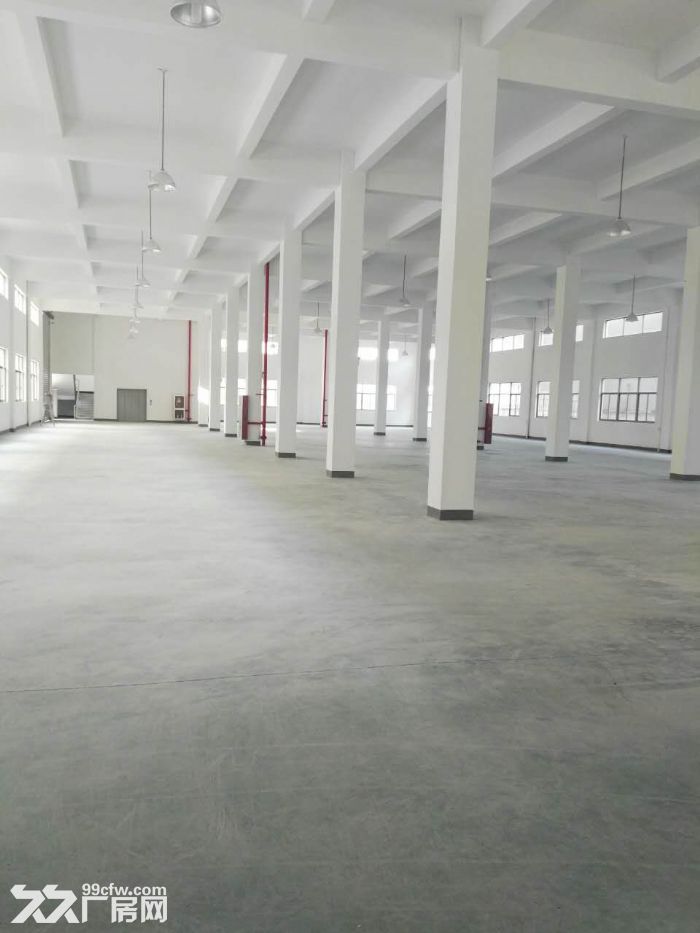 全新标准厂房出租，单层1800方，双边大货梯
